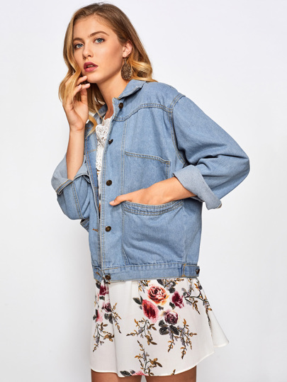 Jeans Jacke mit sehr tief angesetzter Schulterpartie