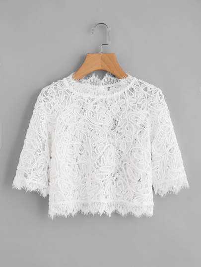 Top creux en dentelle