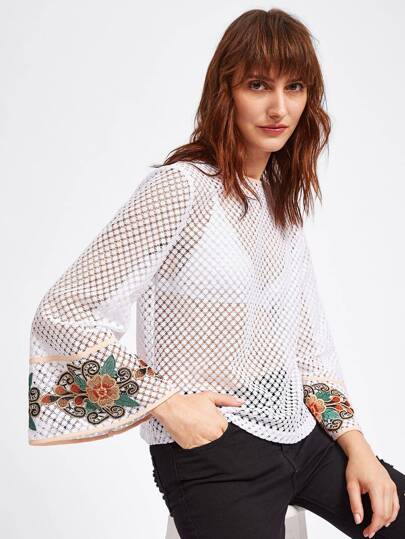 Top manche papillon brodé des fleurs à maille