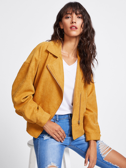 Chaqueta biker con manga exagerada y cremallera asimétrica