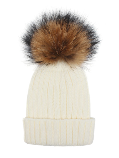 Beanie aus Kunstfeder