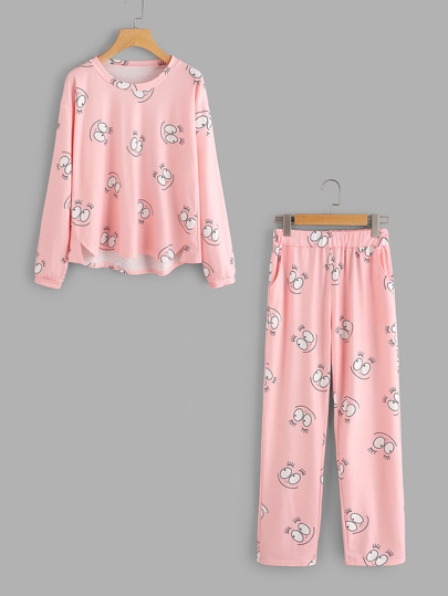 Conjunto de pijama con top asimétrico y pantalones