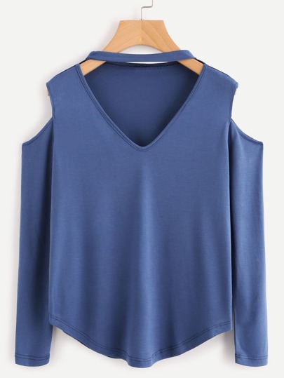 Camiseta con cuello de tipo choker de hombro descubierto con bajo redondo