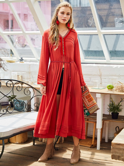 Robe plissé avec garniture de frange