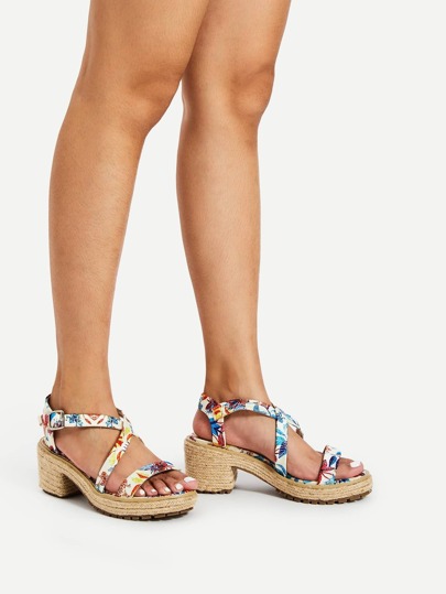 Cross Strap Flower Pattern Woven Sandals