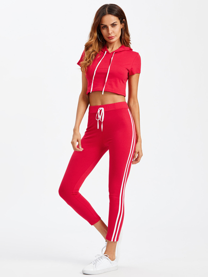 T-shirt con leggings