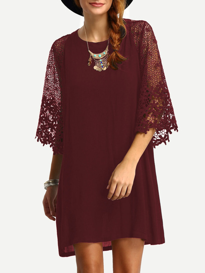 Tunika Kleid mit Aushöhlen und Häkelbesatz auf den Ärmeln