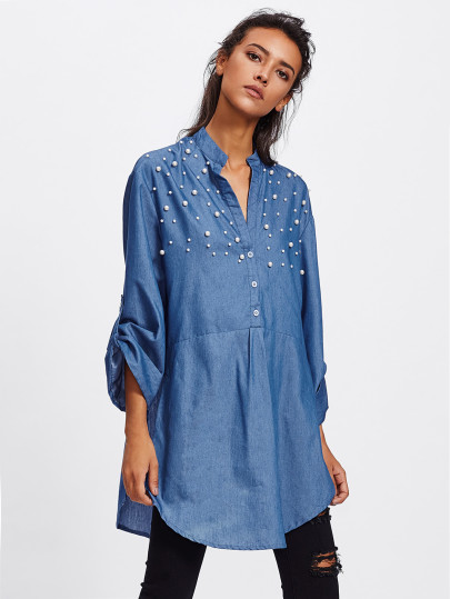 Bluse mit Kunstperlen und gerollten Ärmeln