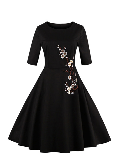 Plum Blossom Embroidered Applique Circle Dress