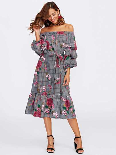 Vestido de manga fruncida con volantes