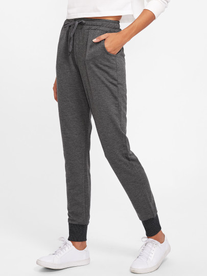 Pantalones deportivos con cordón