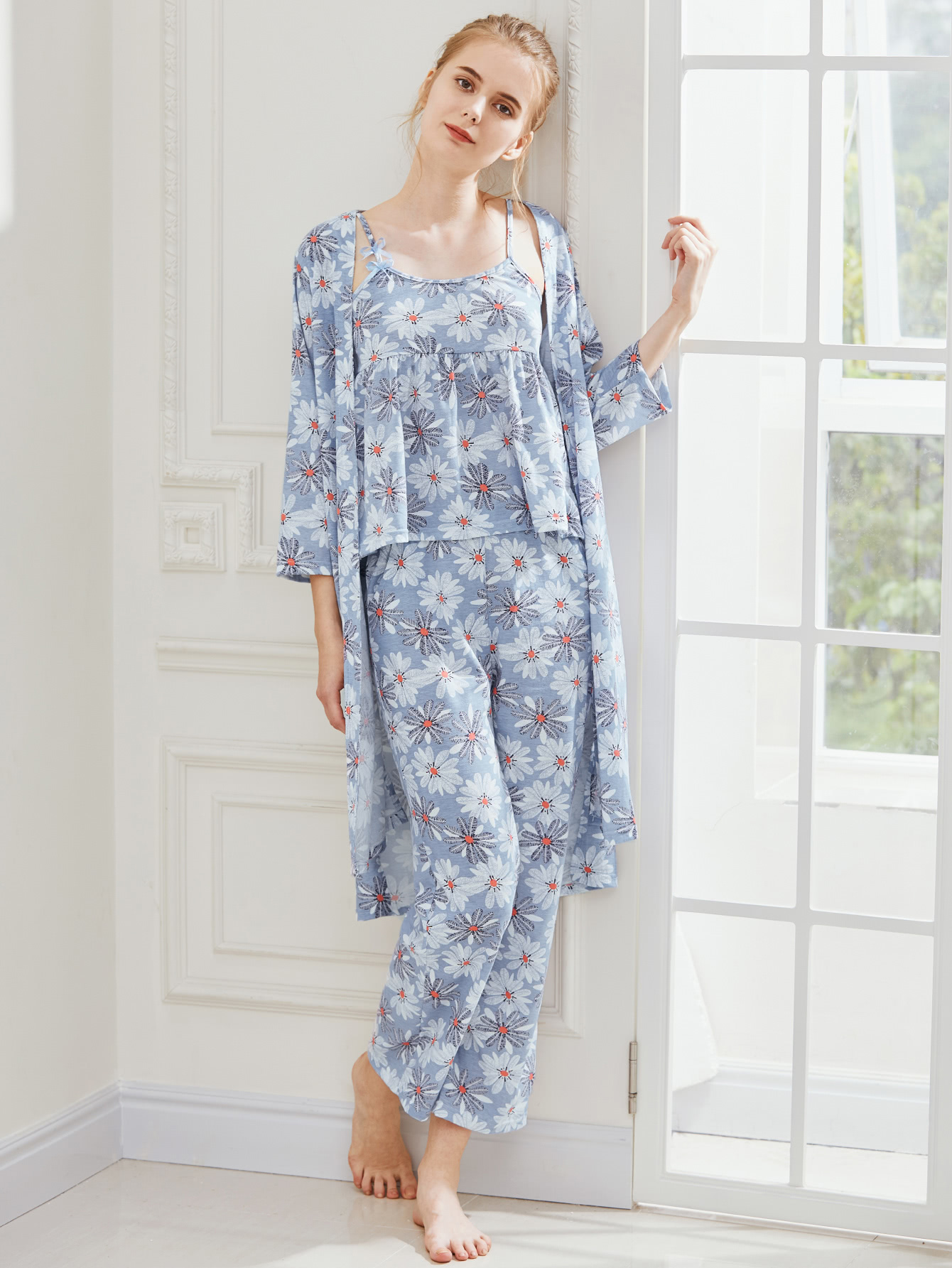 Daisy Print Cami Pajama Set With Robe SheIn(Sheinside)