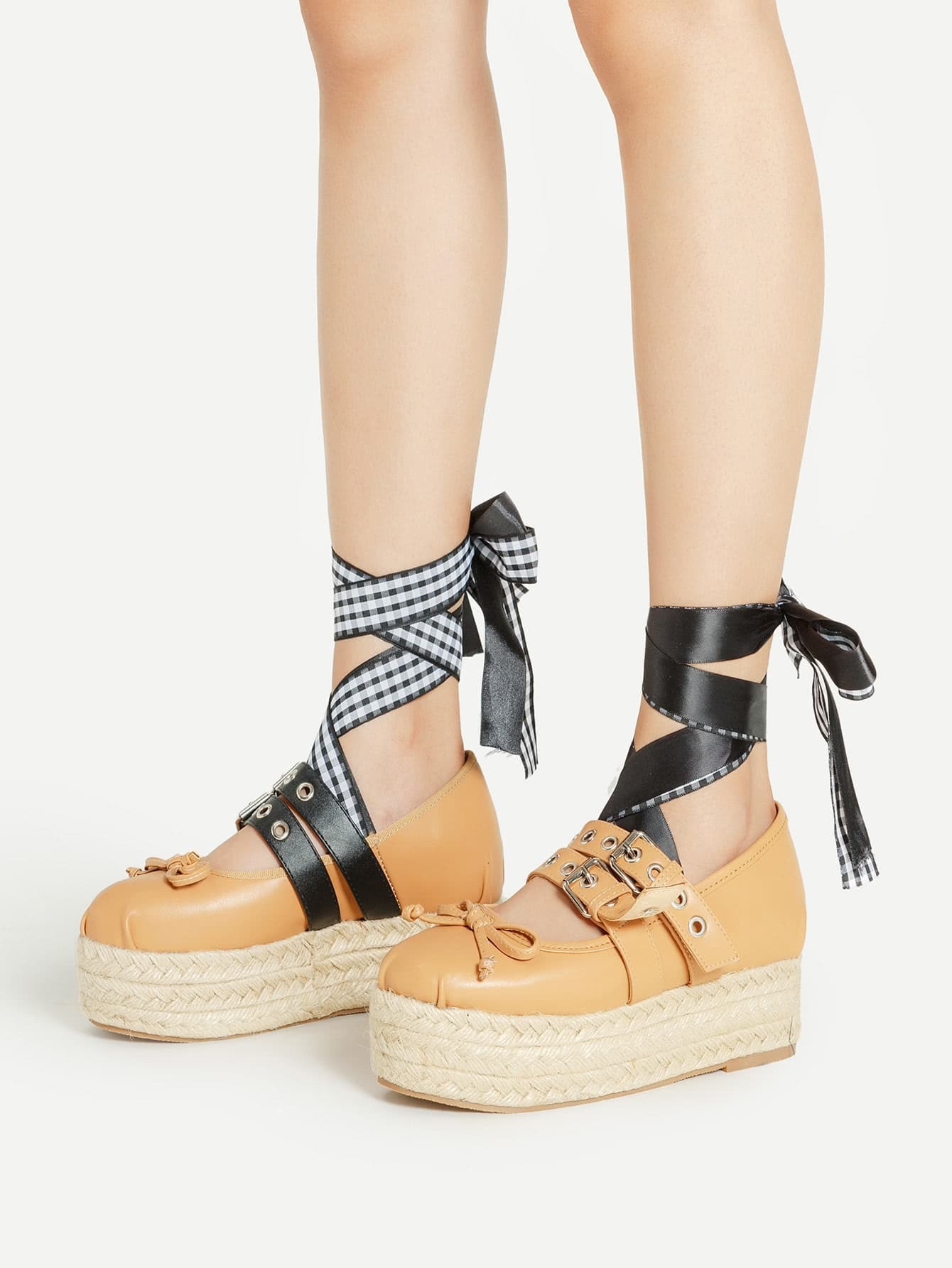 Chaussures asymétrique avec détail de nœud lacet French Romwe