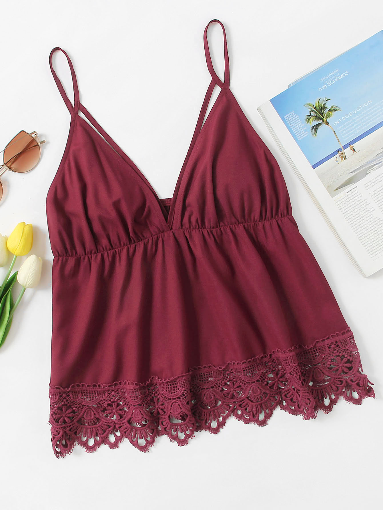 где купить Scallop Lace Trim Strappy Plunge Cami Top по лучшей цене