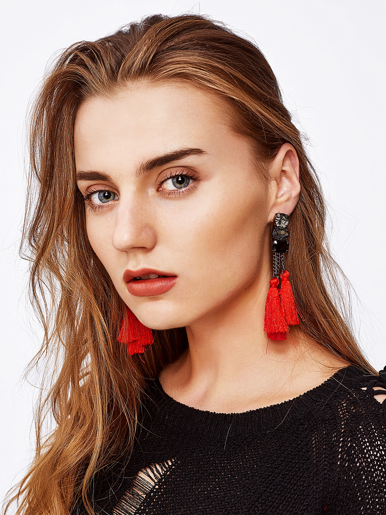 все цены на Tassel Drop Rhinestone Detail Earrings онлайн