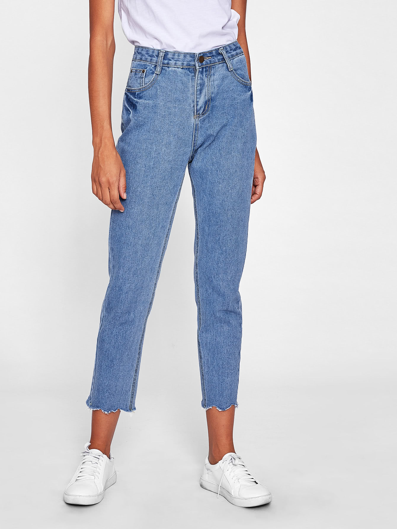 Модные джинсы с разрезами