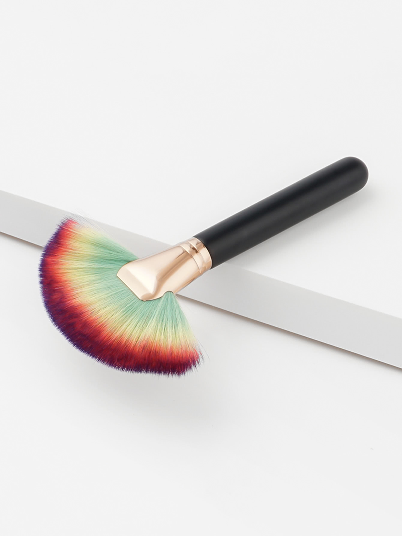 Fan Shaped Makeup Brush SheIn(Sheinside)