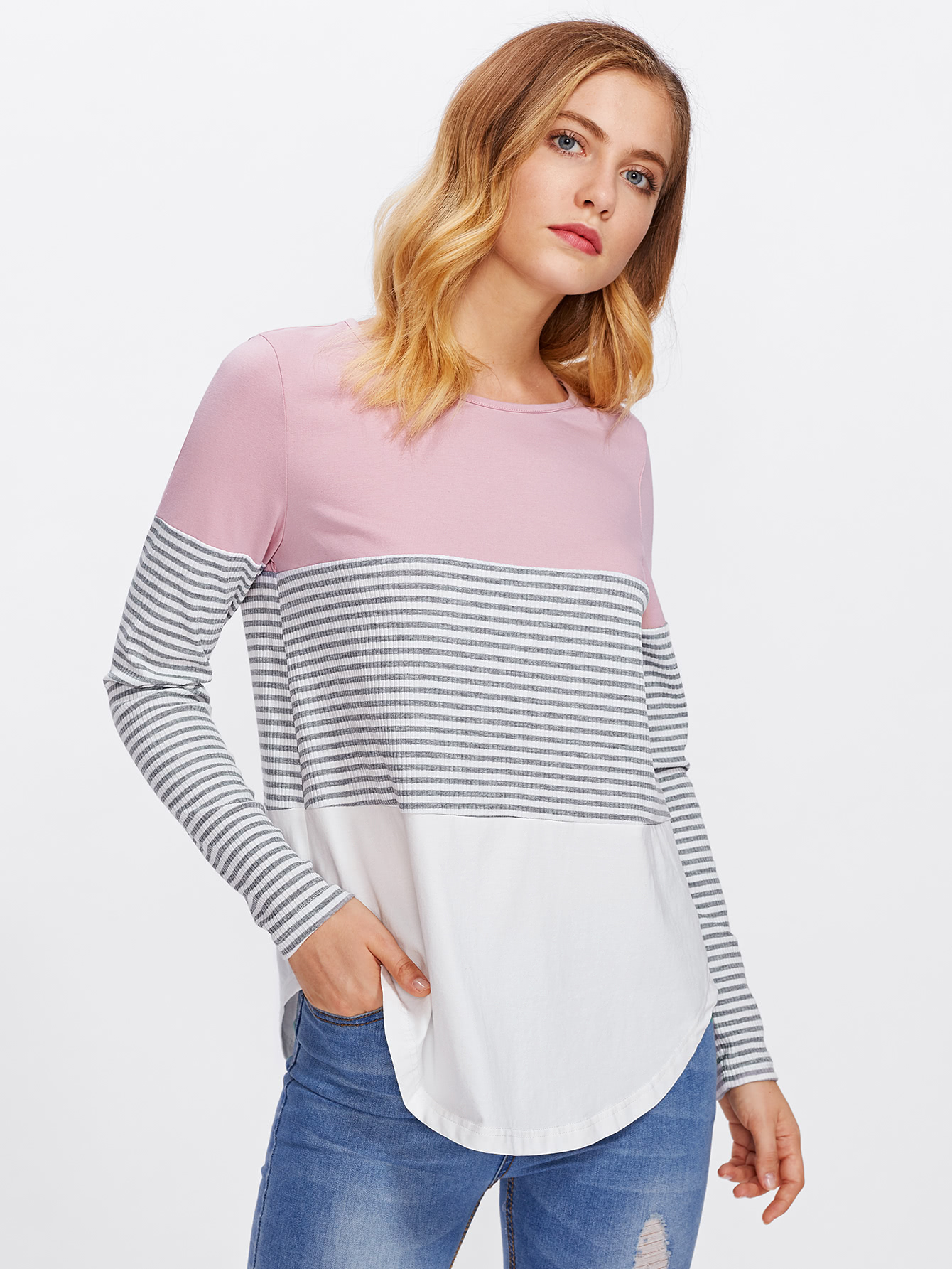 Контрастный модный джемпер