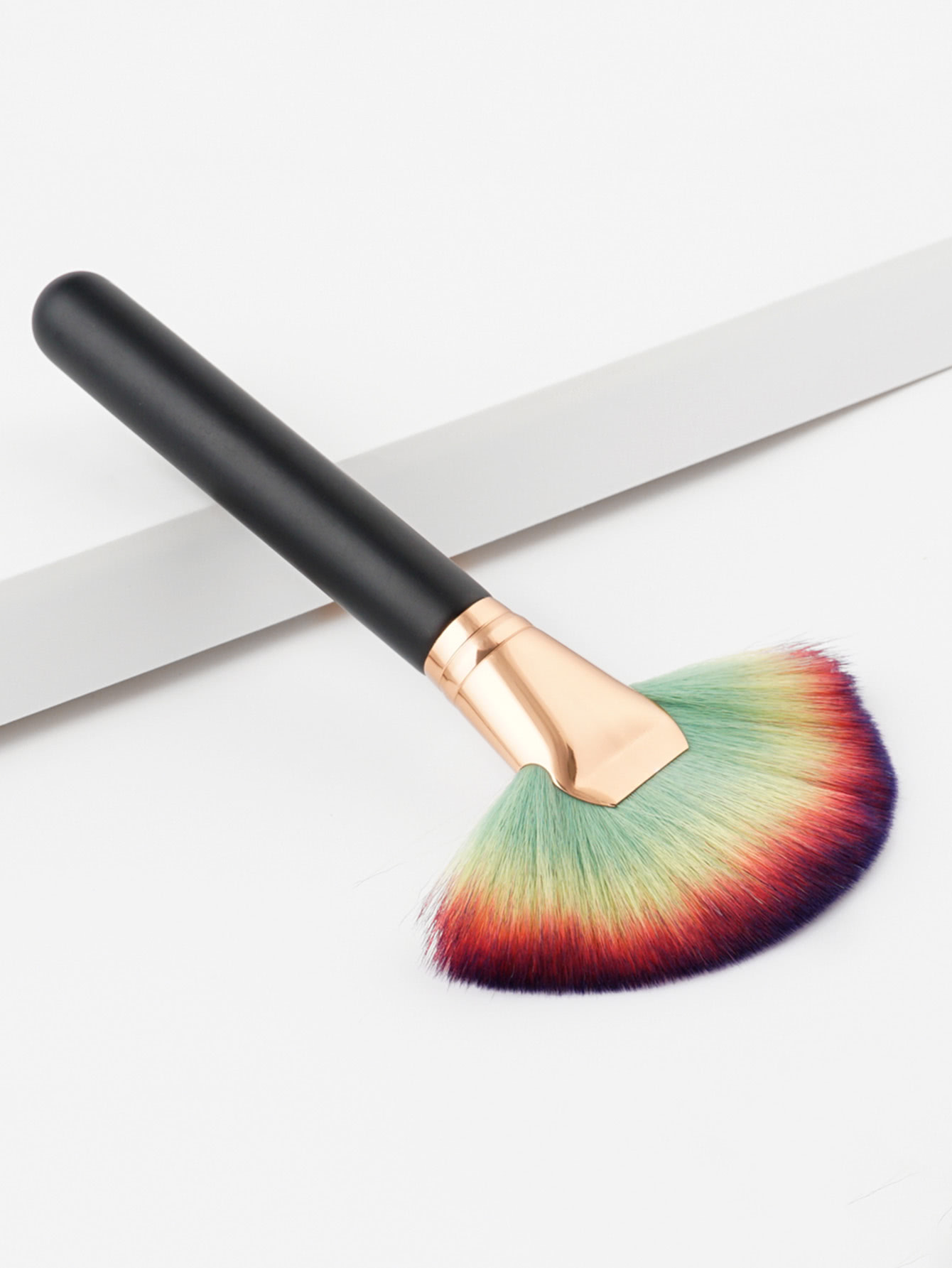 Fan Shaped Makeup Brush SheIn(Sheinside)