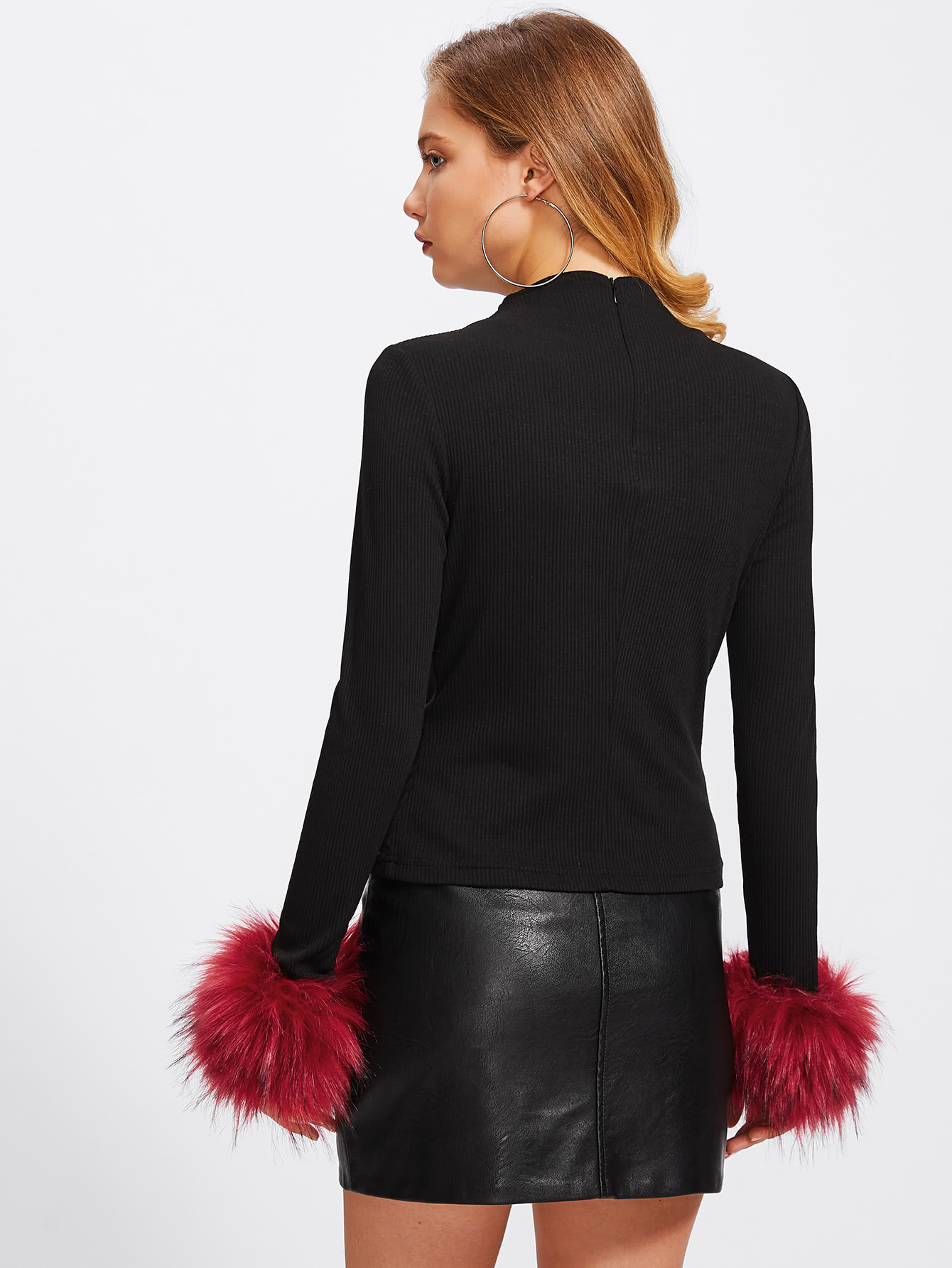 Contrast Faux Fur Cuff Ribbed Tee SheIn(Sheinside)