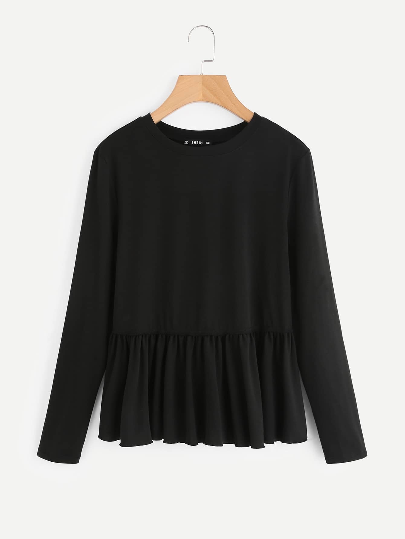 Модный джемпер с оборкой