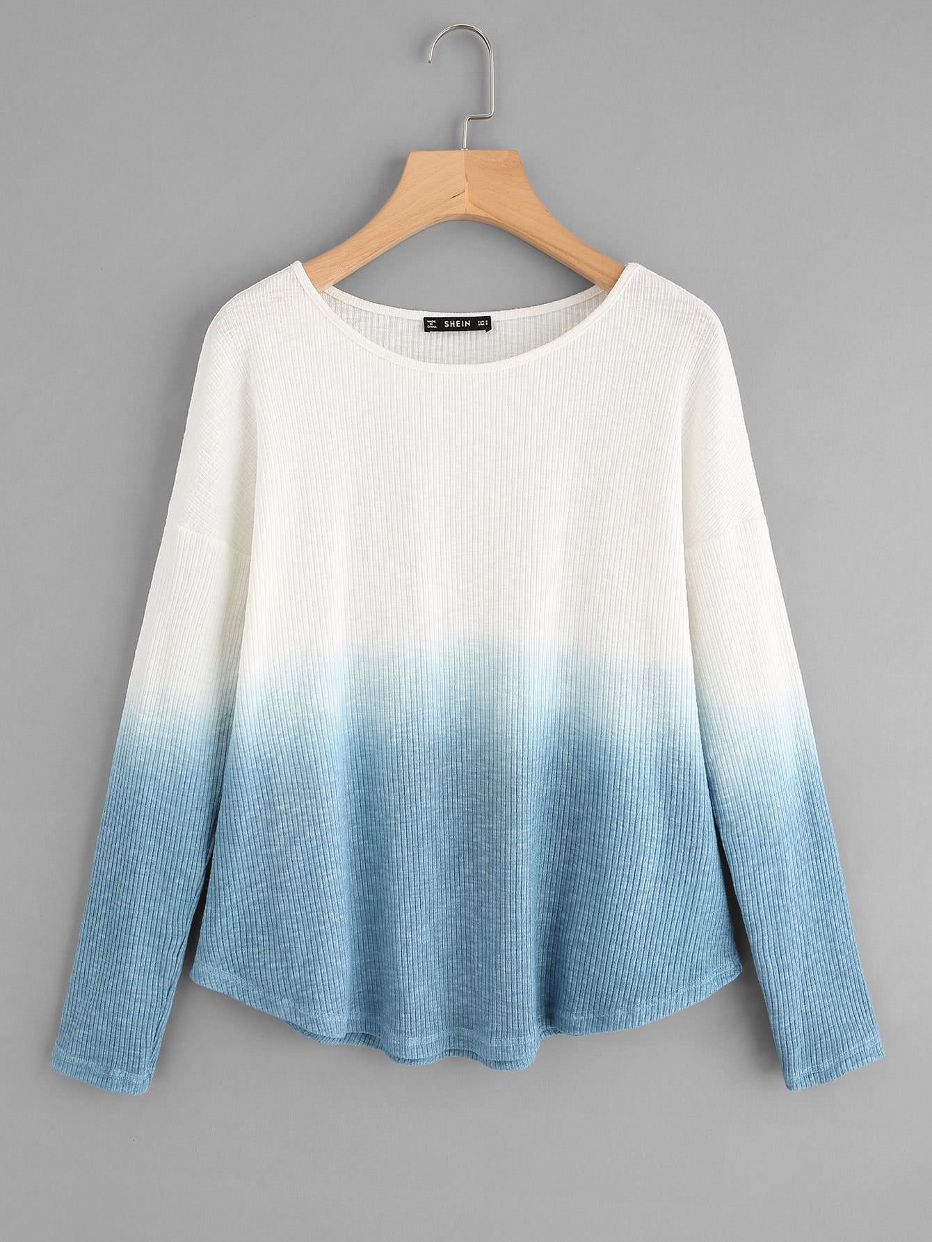 Модный вязаный джемпер