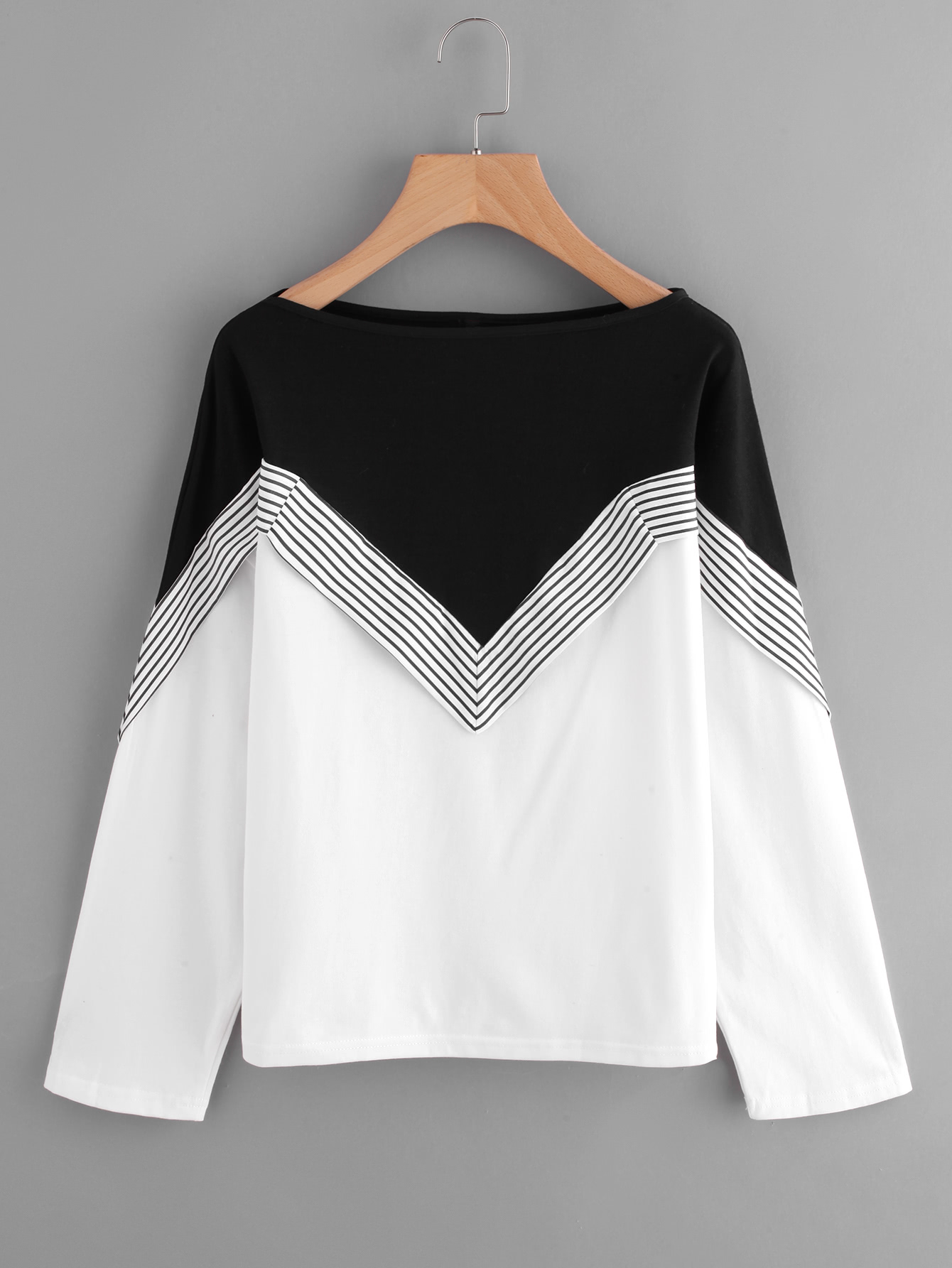 Контрастный модный джемпер