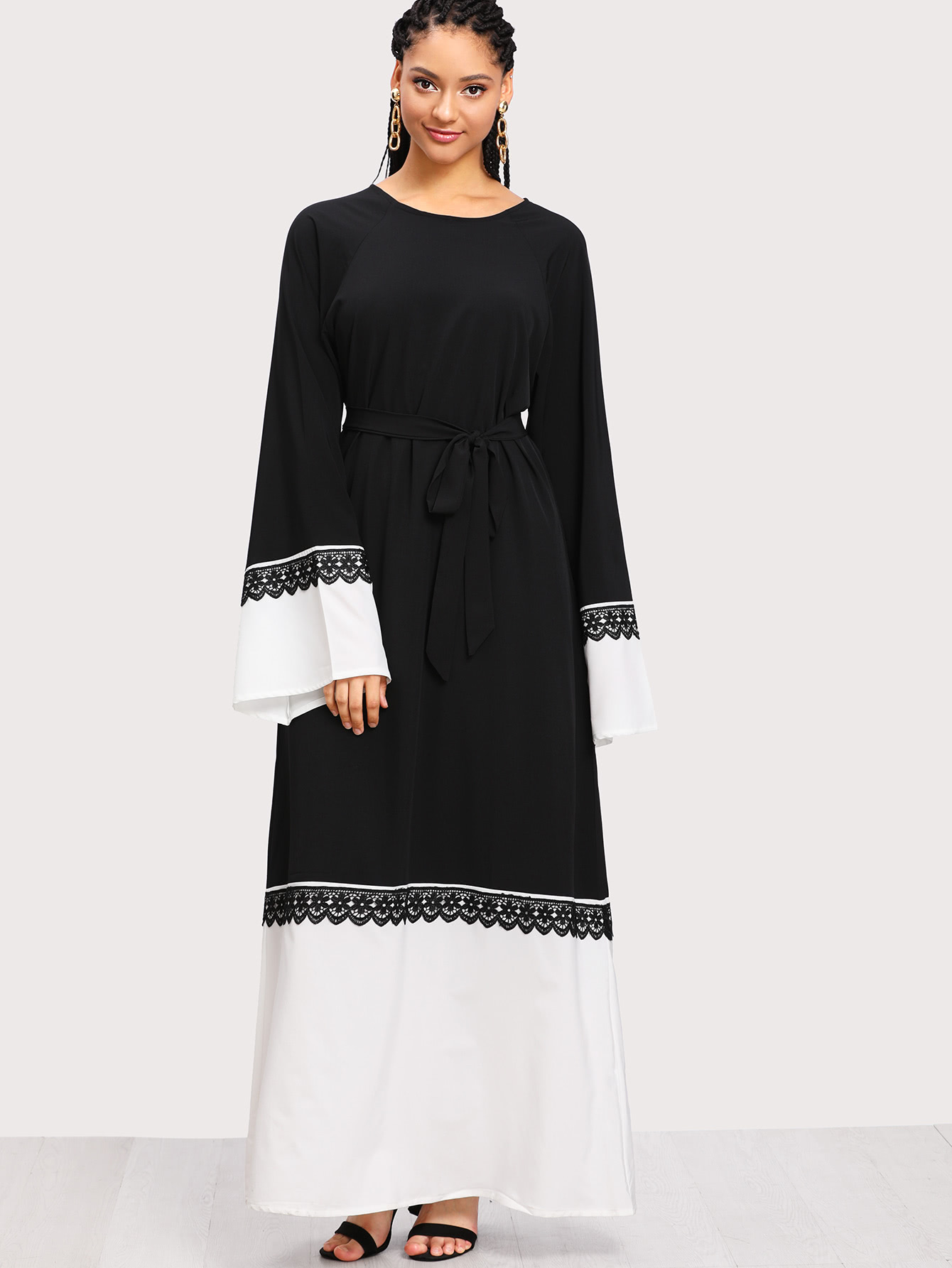 Plus Contrast Crochet Lace Two Tone Long Hijab Dress