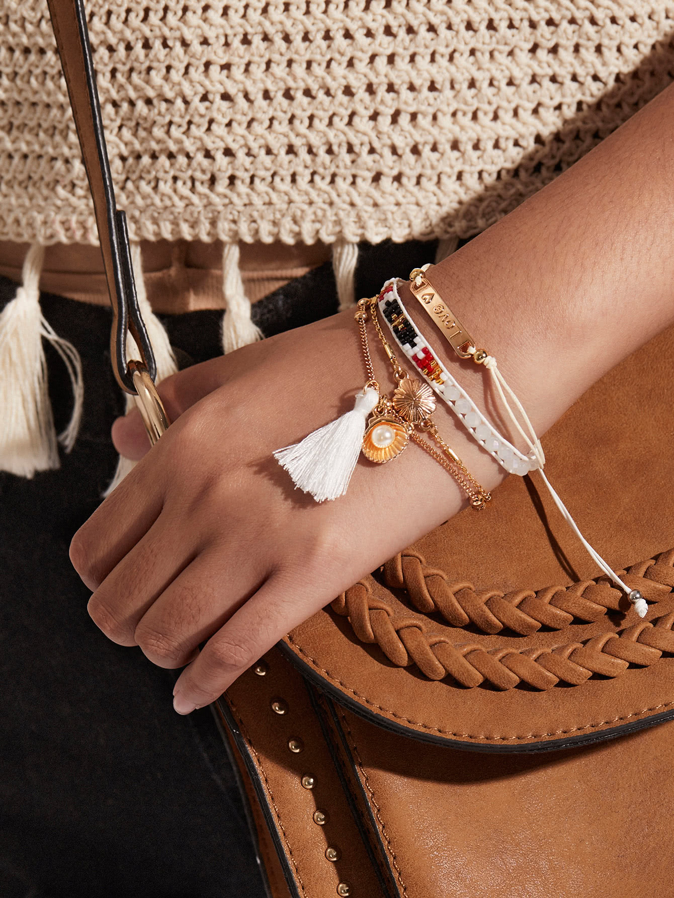 Tassel & Shell Detail Bracelet Set With Jewelry