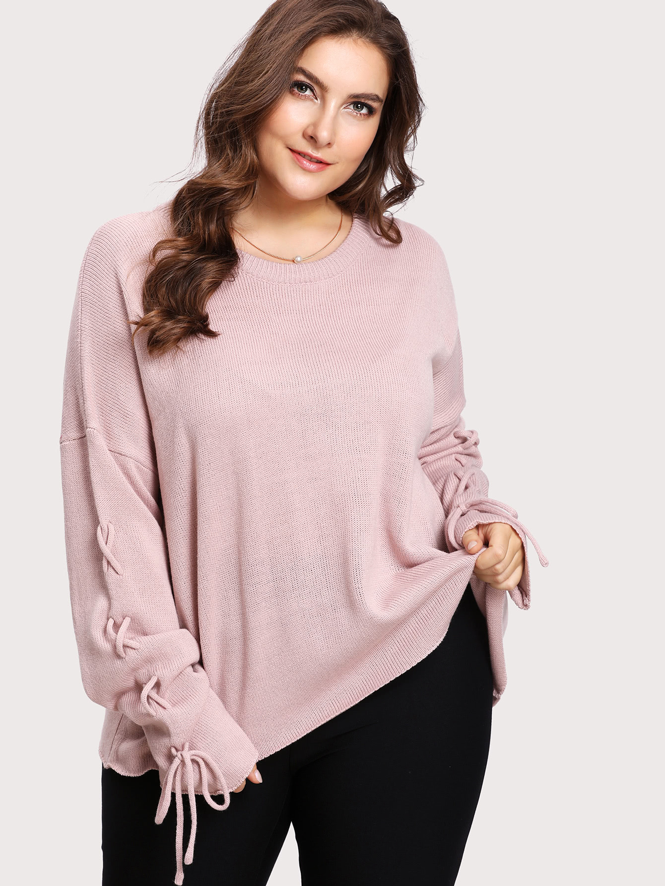 Модный джемпер со шнуровкой