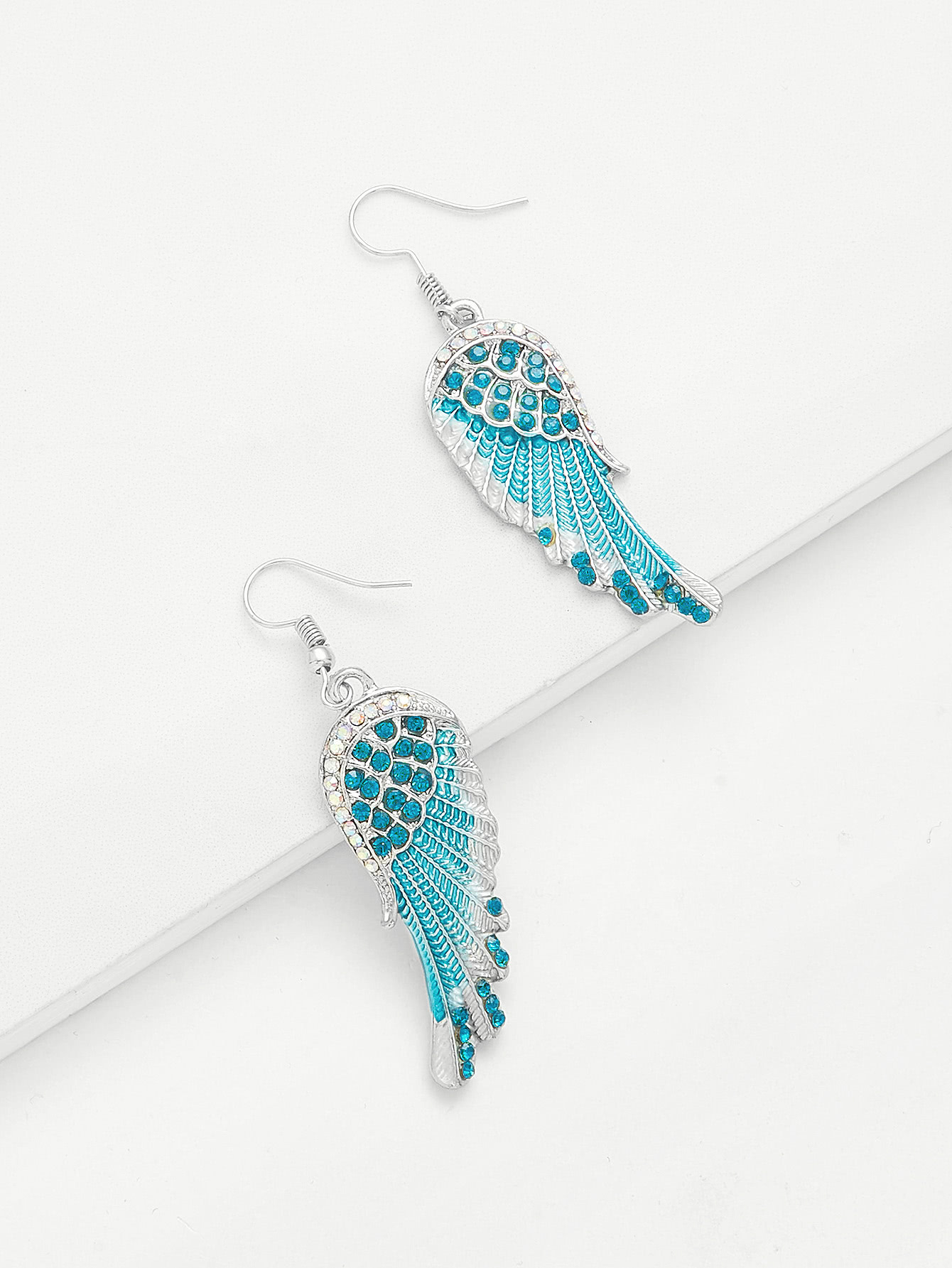 все цены на Rhinestone Wing Design Drop Earrings онлайн