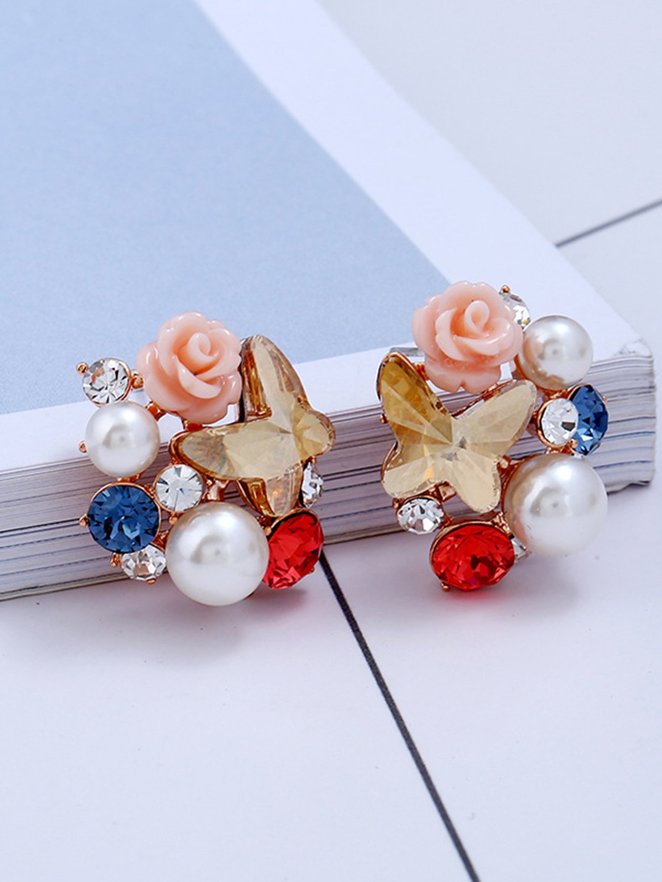 Серьги цветы и бабочки