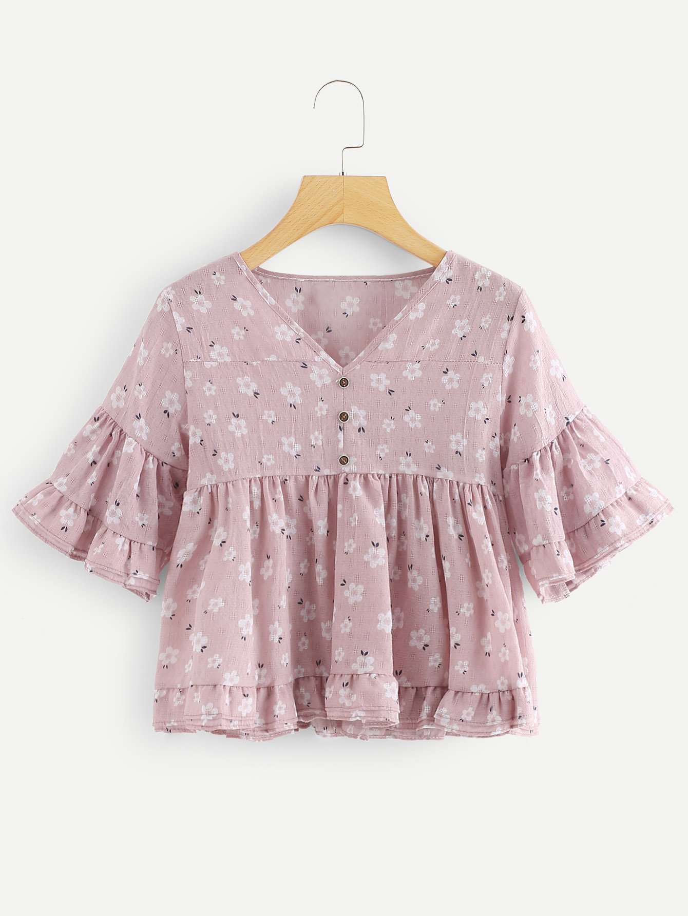 Блузка с оборками и притом цветы