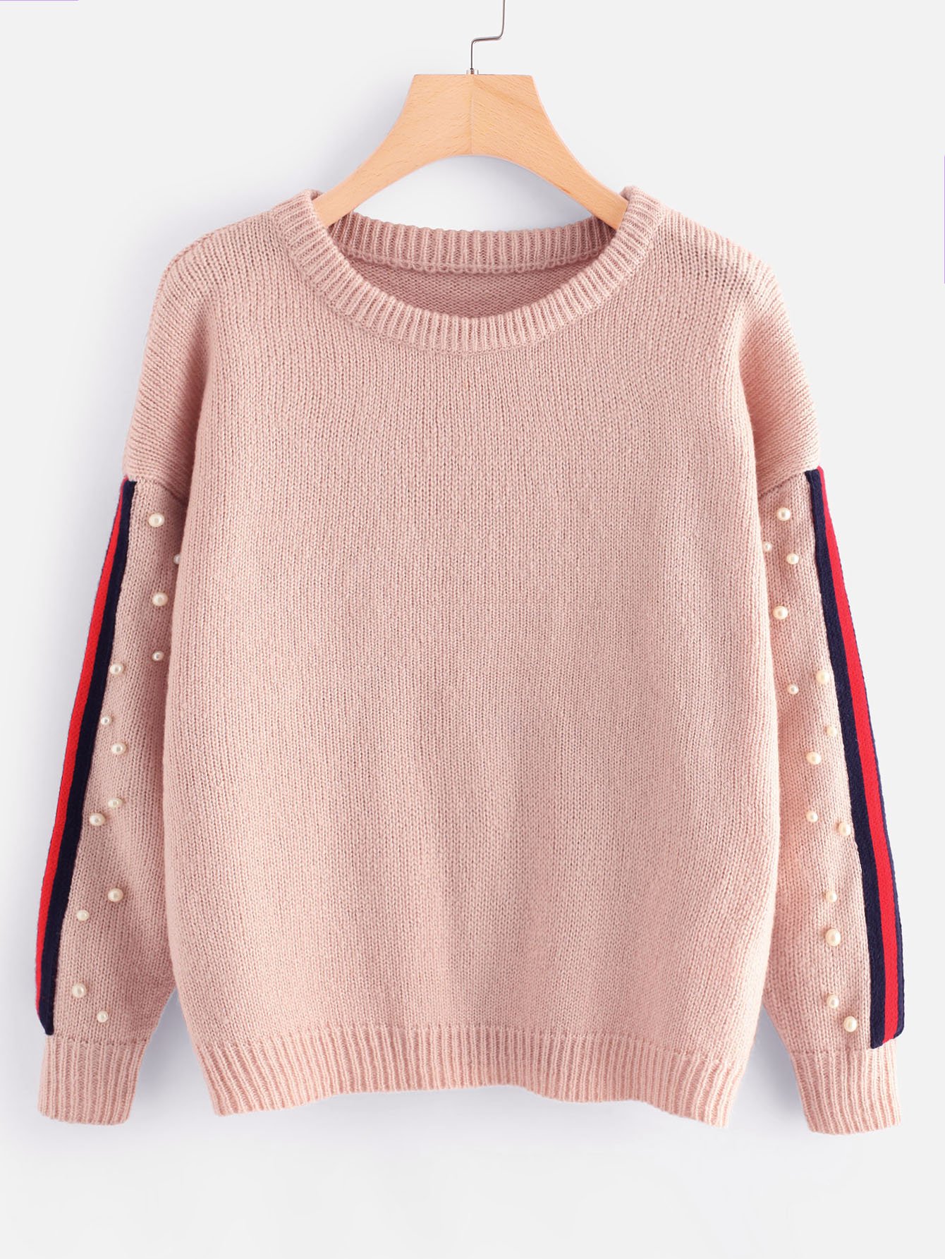 Свитер с полосками и жемчужинами