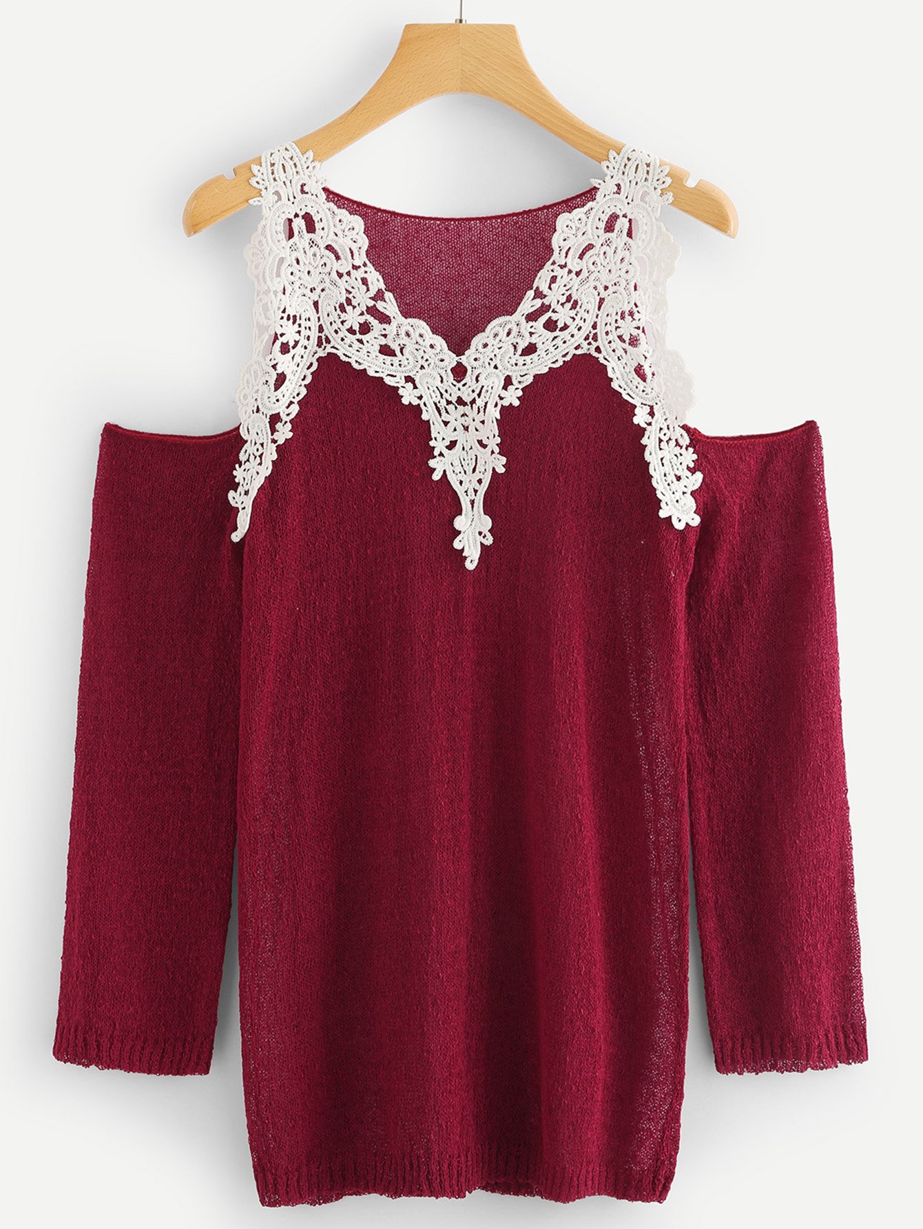 Свитер с аппликацией и кружевами