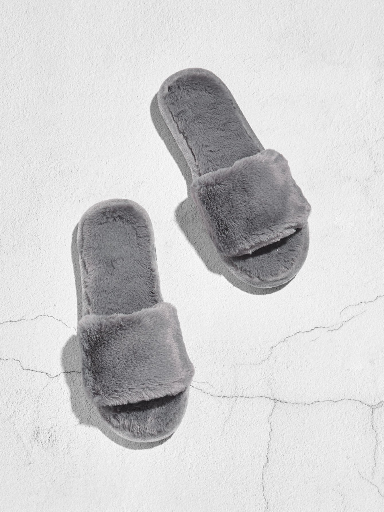 Открытый палец Серый Тапочки