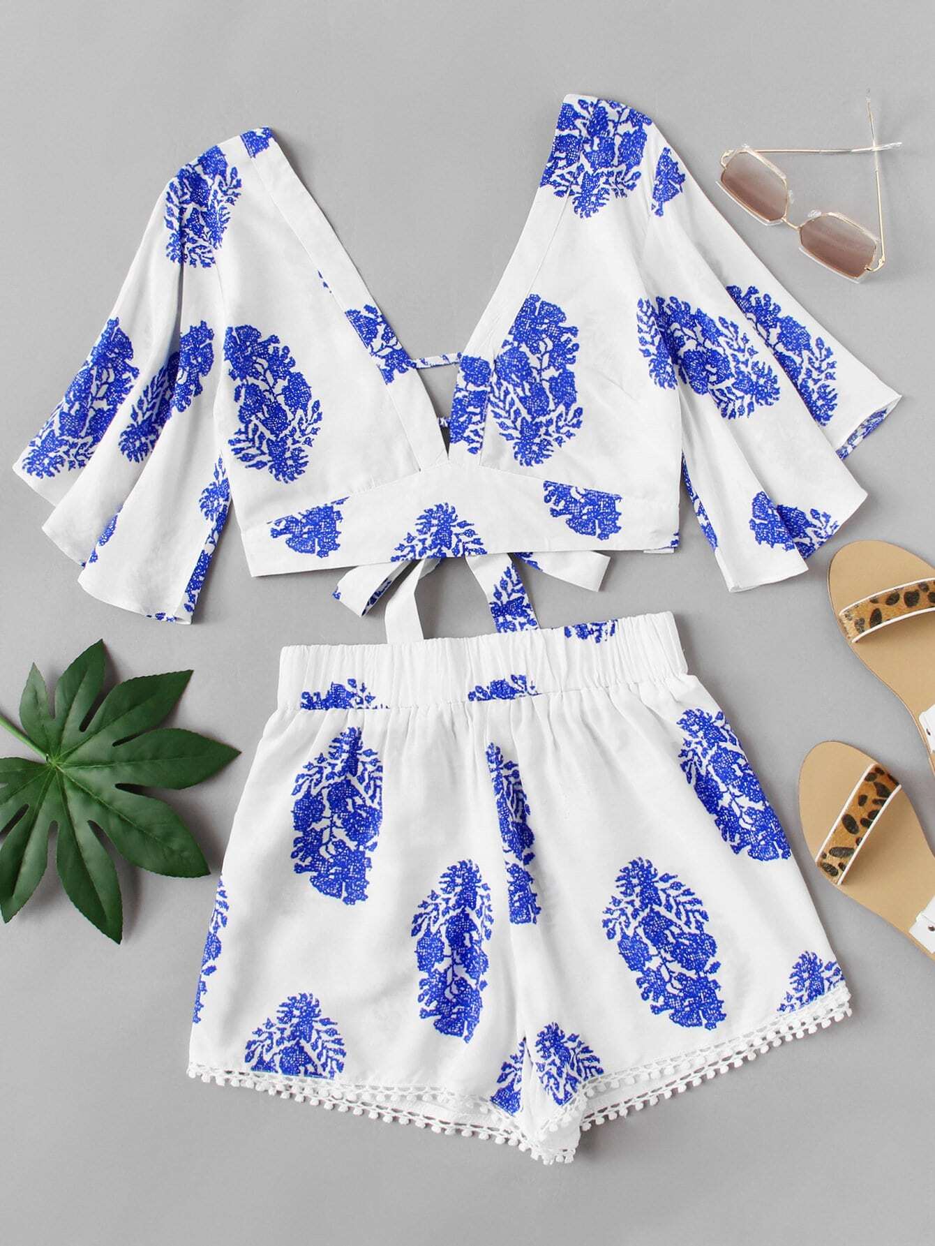 Plunging V-neckline Knot Crop Top With Shorts