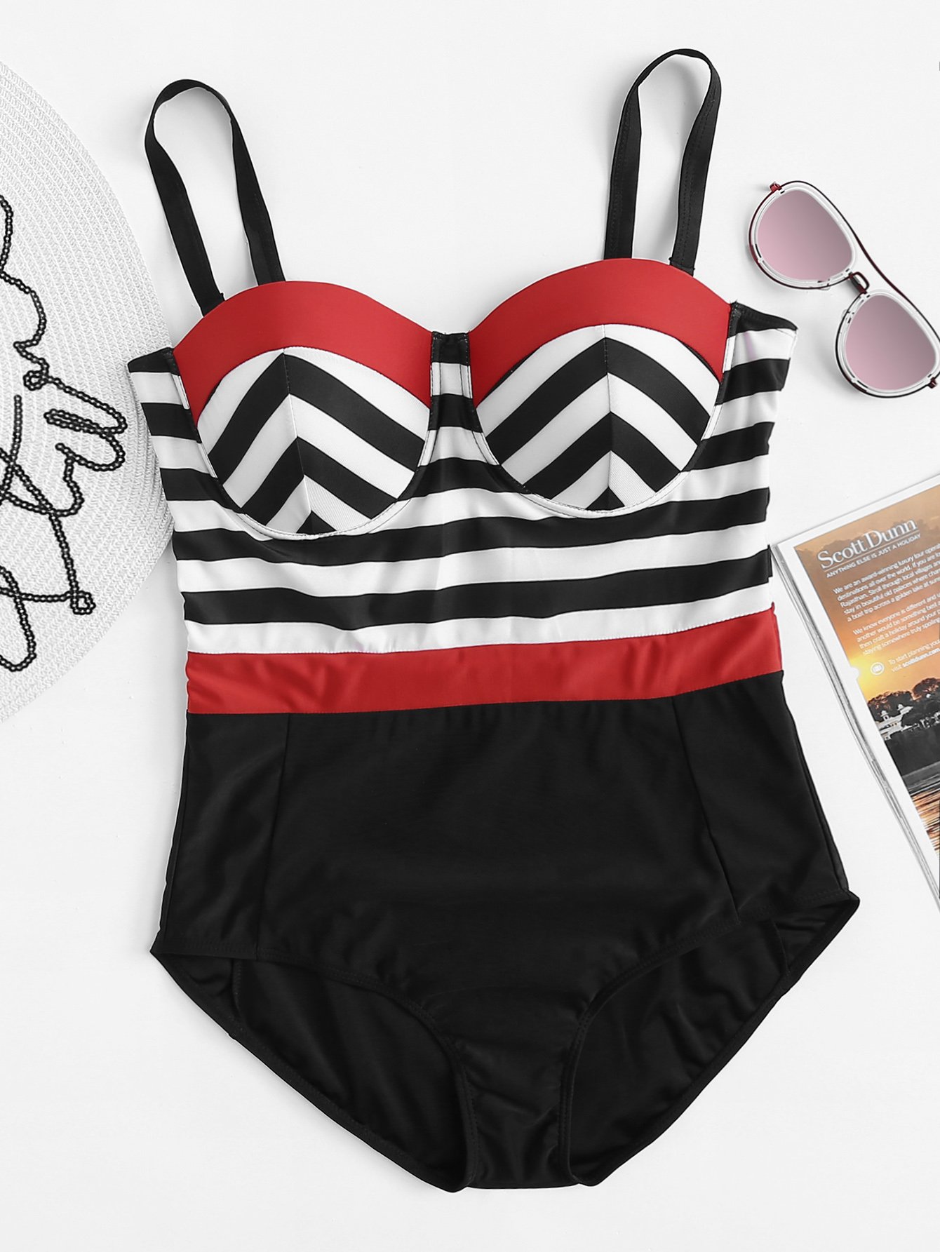 Купальник разные цветы с полосками