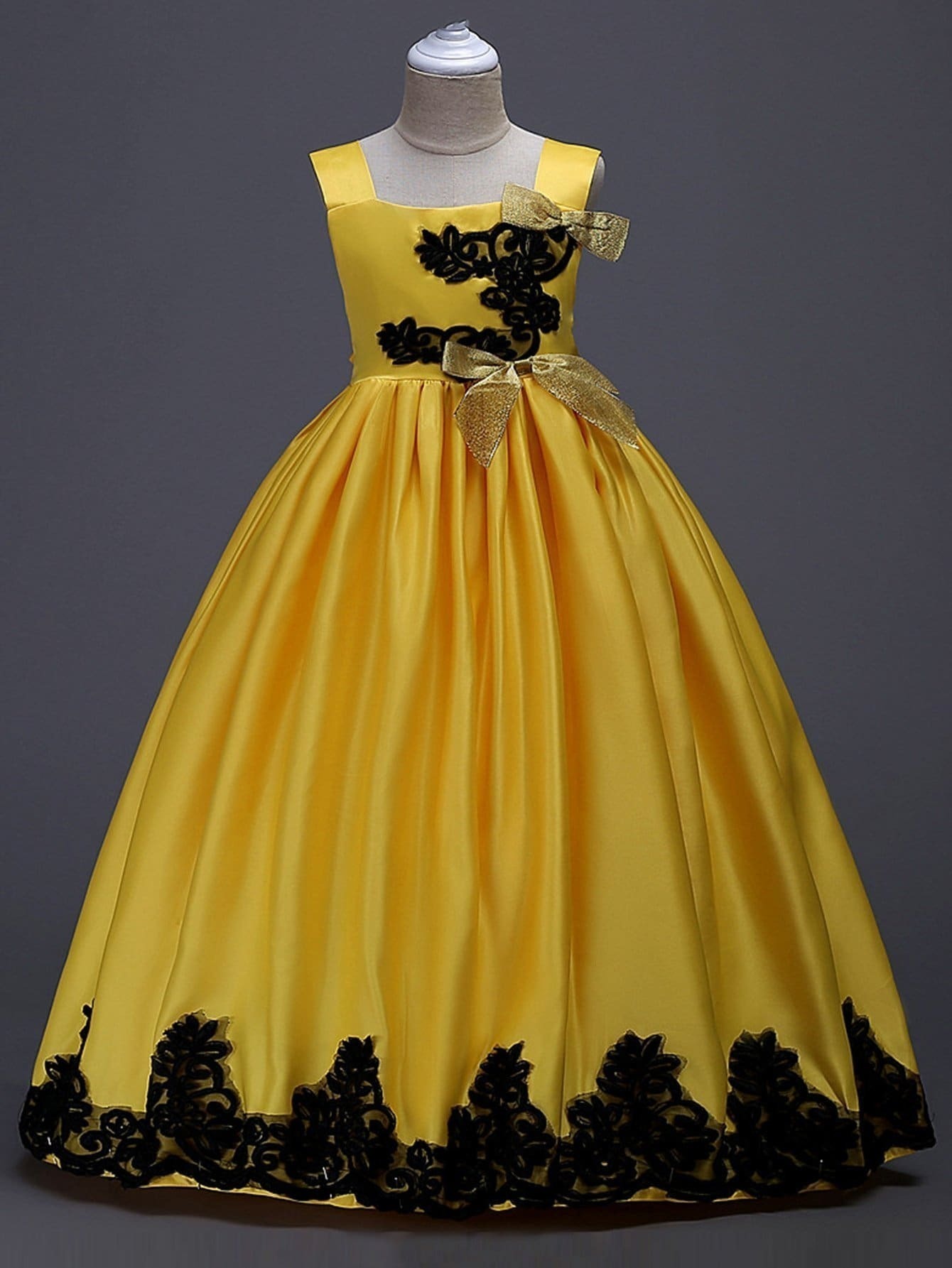 Бальное платье сатин с вышивкой цвета для детей