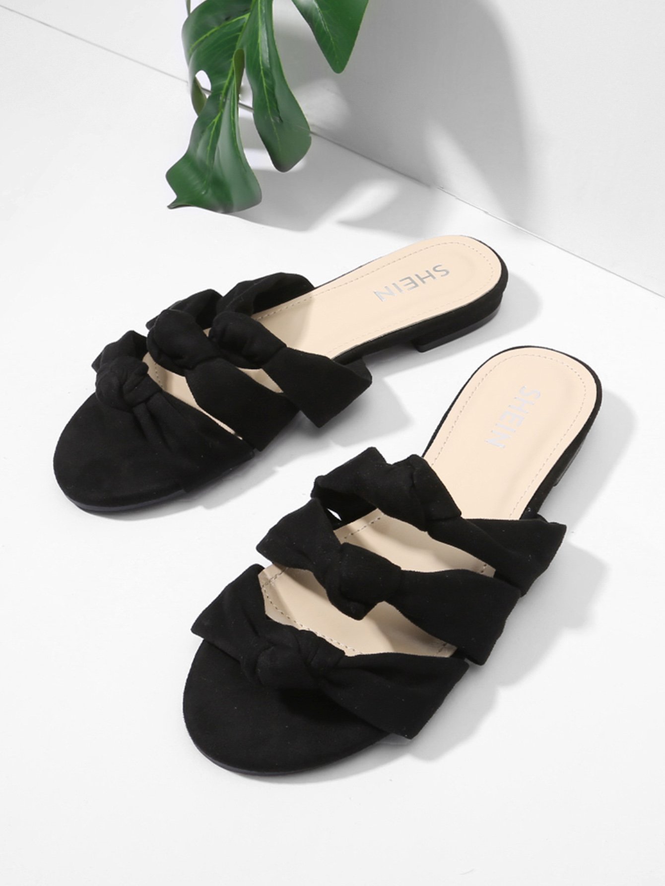 Стильные сандали