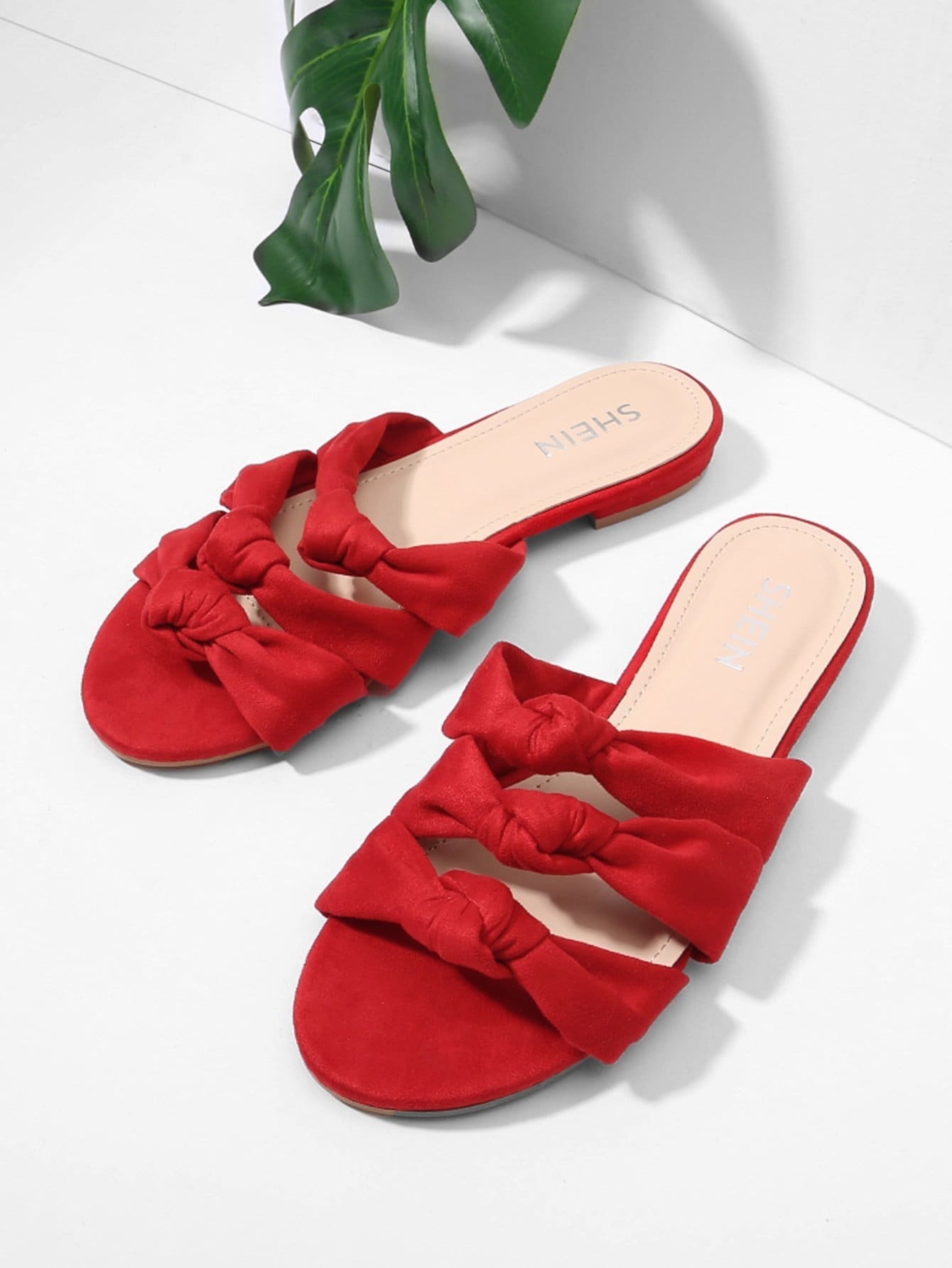 Стильные сандали