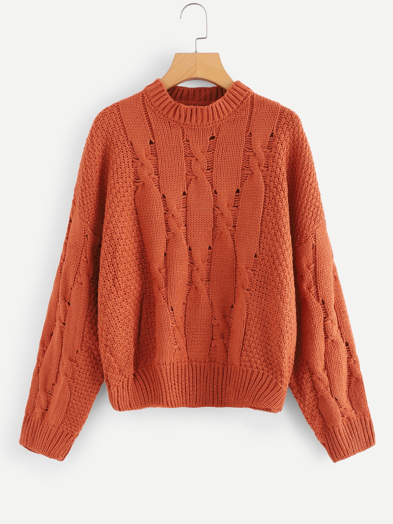 Свитер с вырезами