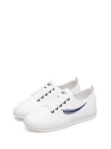 Leaf Embroidery Lace Up Sneakers