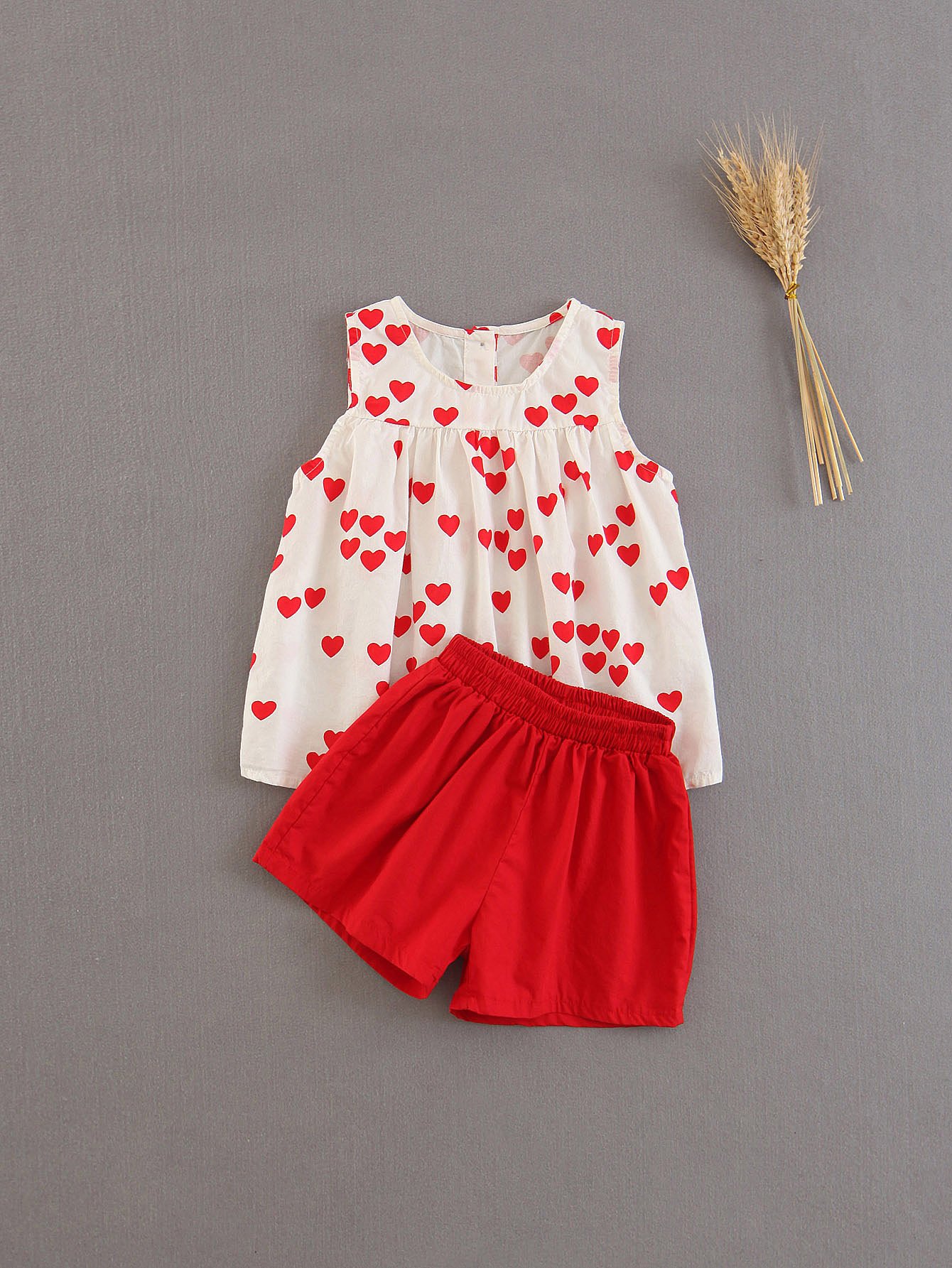 Блузка бэби долл с принтом сердце и брюки для детей