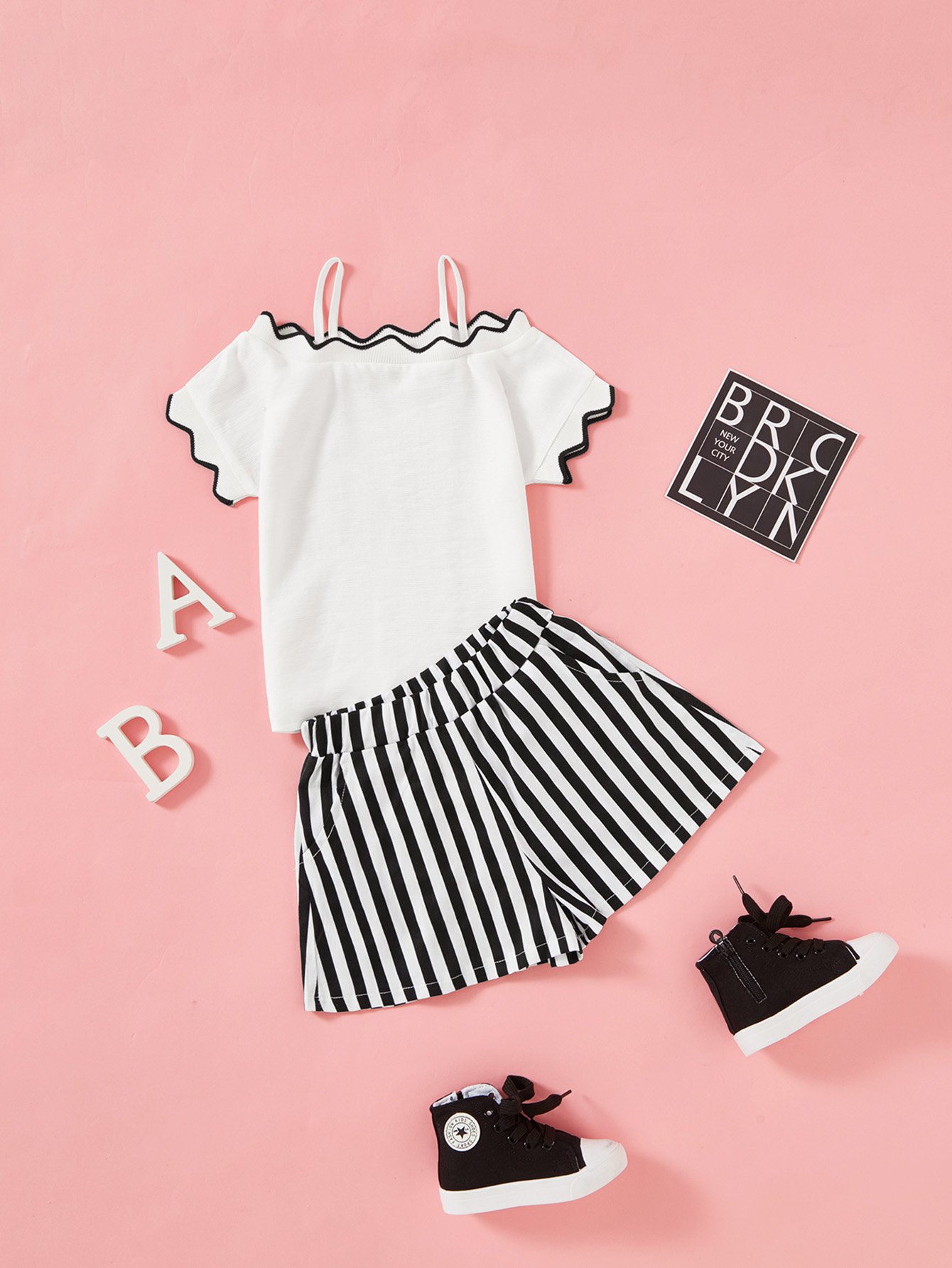 Girls Contrast Trim Ribbed Tee With Striped Shorts