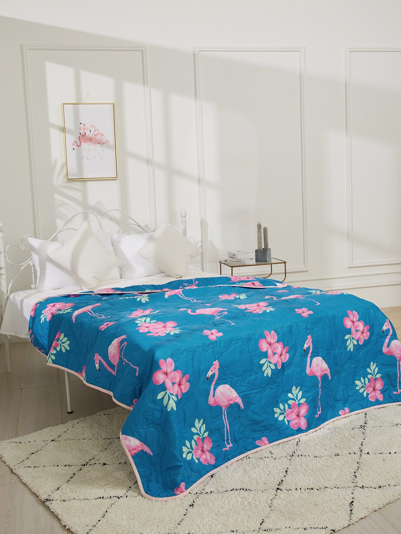 Однотонное стеганое одеяло с принтом фламинго и цветы