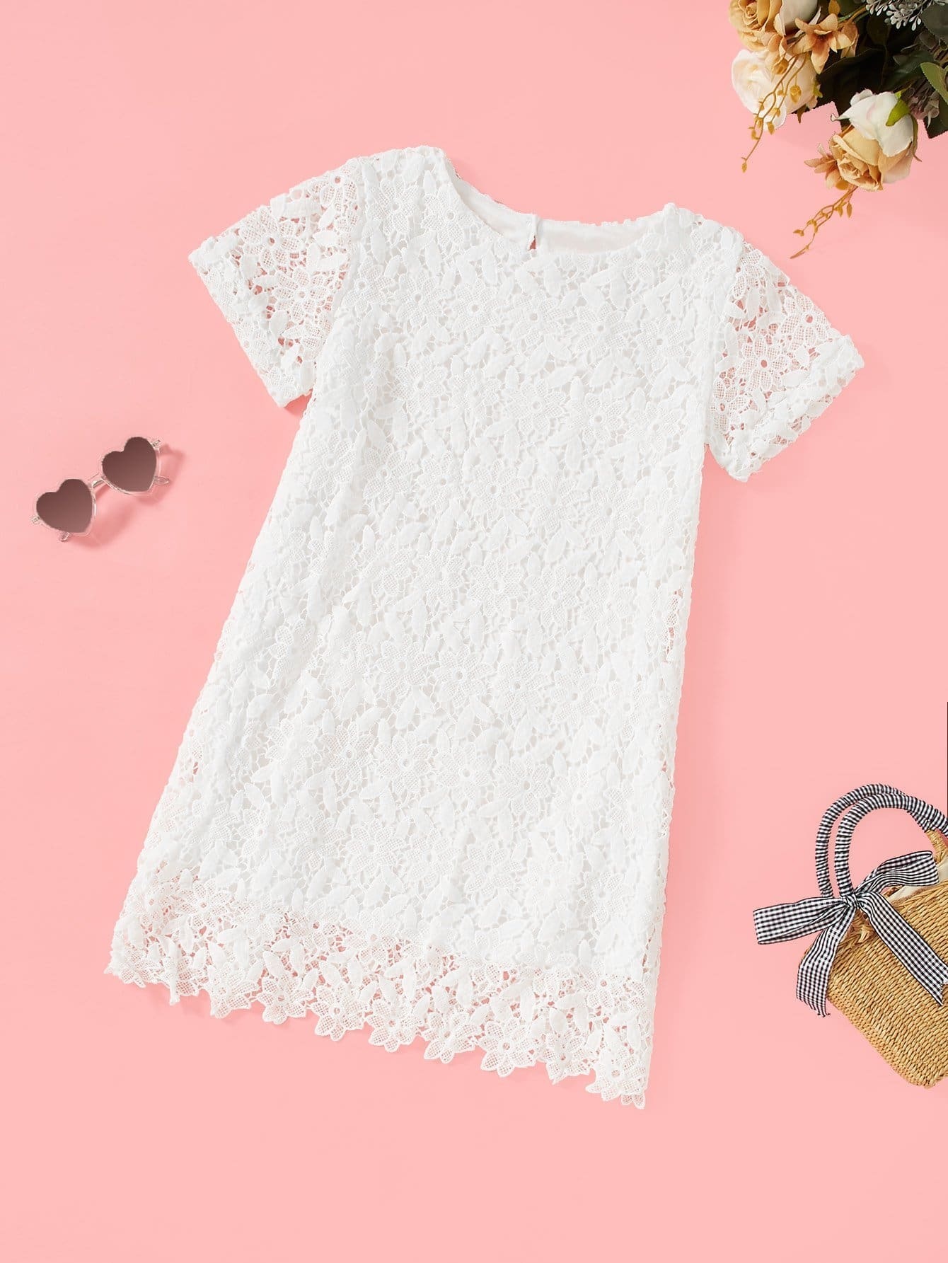 Платье с кружевами цветы