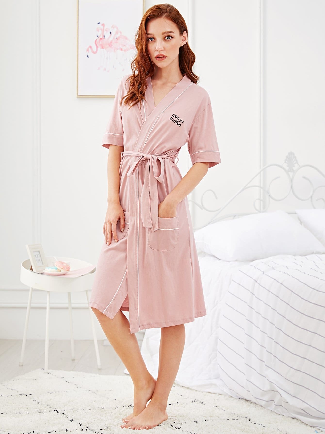 Халат с запахом и вышивкой на веревочке