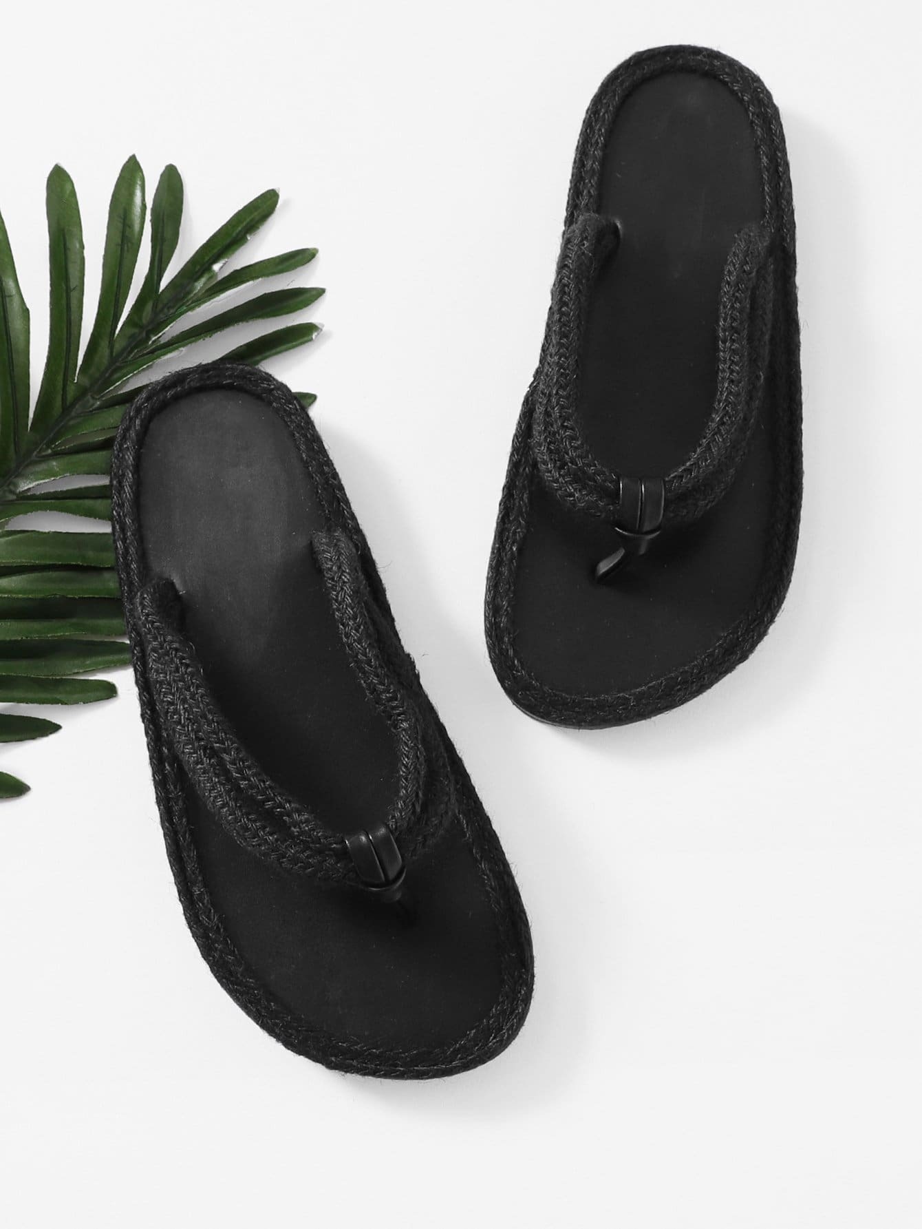 Плоские тапочки