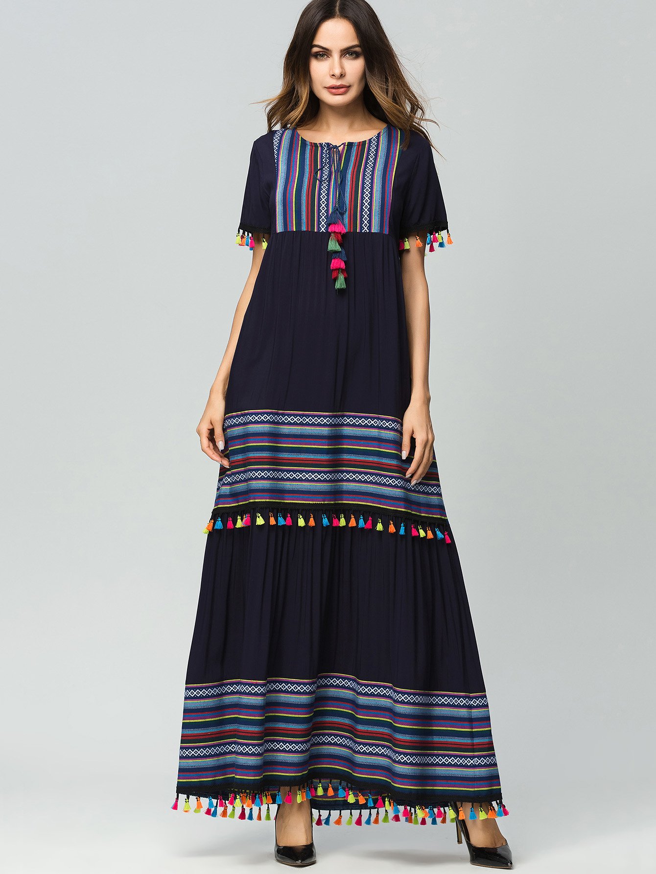 цена Tassel Striped Tie Neck Longline Dress